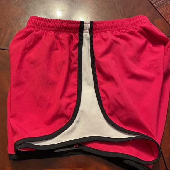 DRIEQUIP Ladies Moisture-Wicking Track & Field Running Shorts. Size S. - Picture 2 of 5
